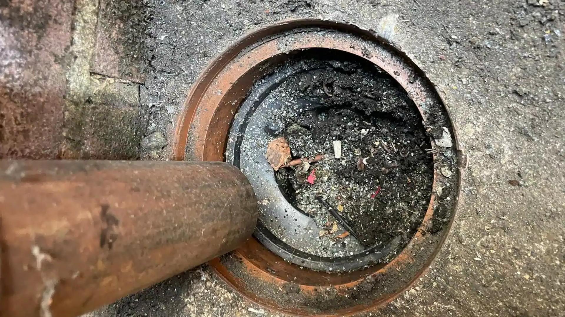 Blocked drain clearance Reading - professional drain unblocking service