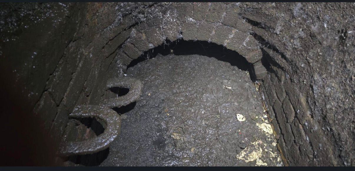 High pressure jetting clearing mass fat in commercial main drain line Caversham