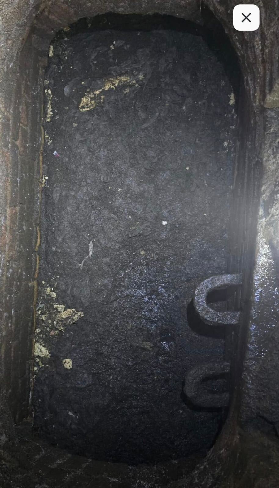 Commercial blocked manholes cleared using 32 tonne lorry in Caversham Reading